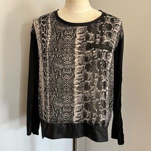 Lumiere long sleeve popover top size M